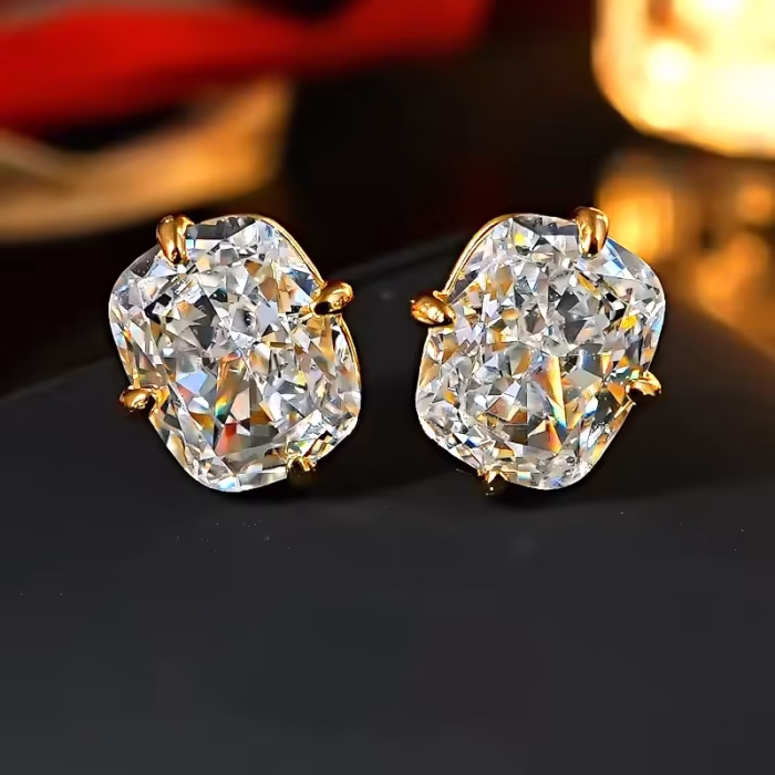 The Lumière 2-Carat Lab-Grown Stud Earrings